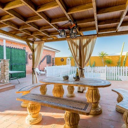 Вилла Casa Ludima Фуэнтес-де-Андалусия Экстерьер фото